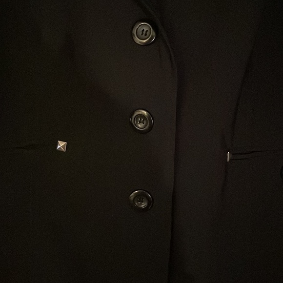 Black Button up Contempo blazer - Picture 4 of 9